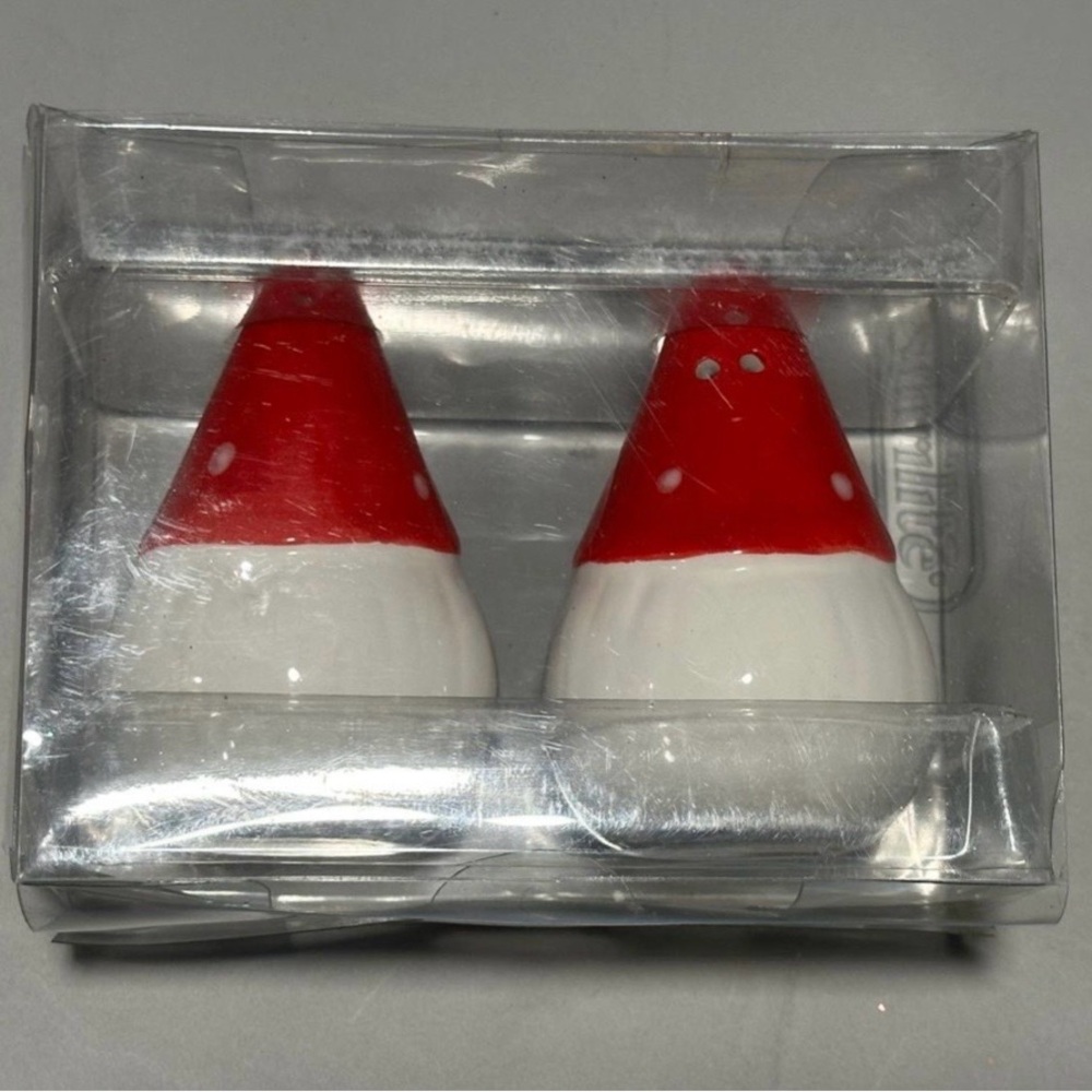 Red & White Christmas Santa Salt & Pepper Shakers Holiday
